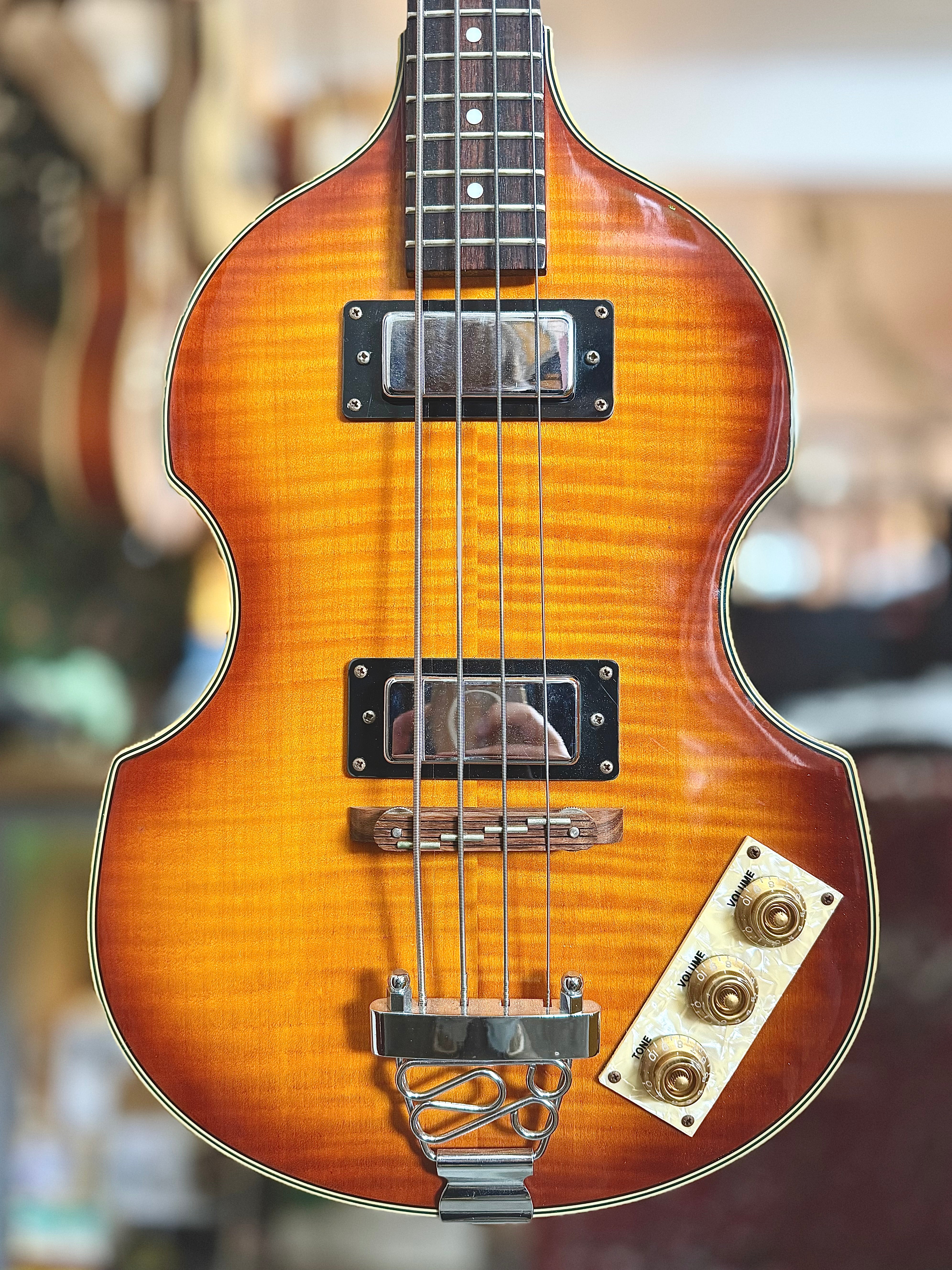 Epiphone | Viola | 4 String Bass | Sunburst | Pre-Loved Epiphone | Viola | 4 String Bass | Sunburst | Pre-Loved